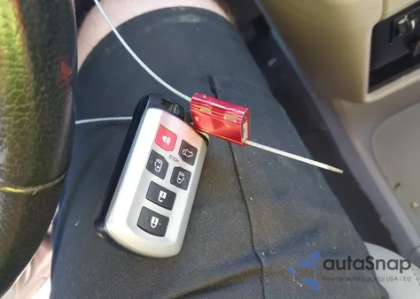 2019 Toyota Sienna Xle 8 Passenger z USA, uszkodzony, nr VIN 5TDYZ3DC7KS984973